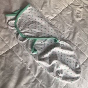 SwaddleMe Small Baby Swaddle Washed never used